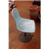 Image 2 : Plastic Chair With Round Metal Bottom