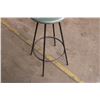 Image 3 : Stool