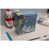 Image 1 : Dr. Scholl's Foot Bath and 2 Christmas Decorations