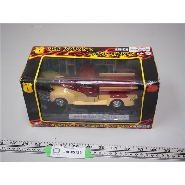 Mister Max 1/24 Scale Hot Rodding Adventures 1940 Ford Pick Up Series #1 (NIB)