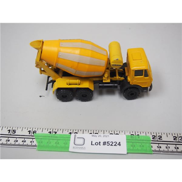 Mercedes Liebherr Cement Truck (6" Long)