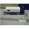 Image 2 : Volvo FM7 Box Van With Tail Light 7.5" Long (NIB) One Box Flap Missing