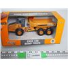Image 2 : Ertl Case 330 Dump Truck 1/50 (NIB)