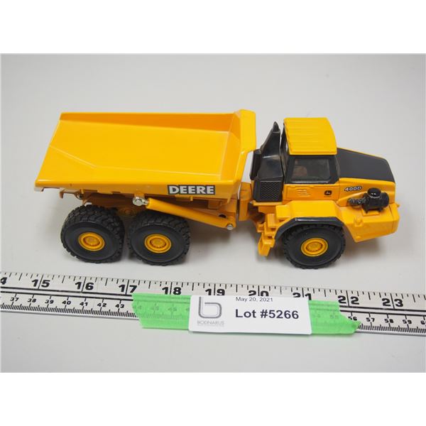 Ertl John Deere 400D Dump Truck (8" L)