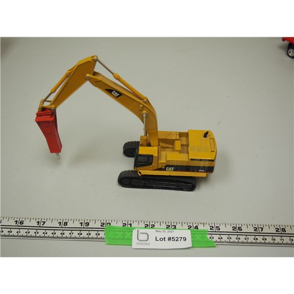 Cat 385 BL (Norscot) With Hammer