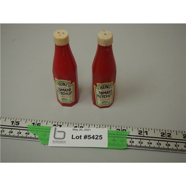 Heinz Ketchup Salt and Pepper Shakers Plastic