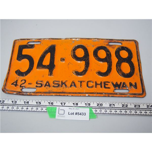 1942 Sask Licence Plate