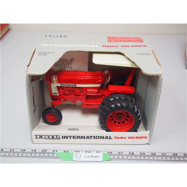 Ertl Special Edition Int Hydro 100 ROPS Tractor 1/16 (NIB)
