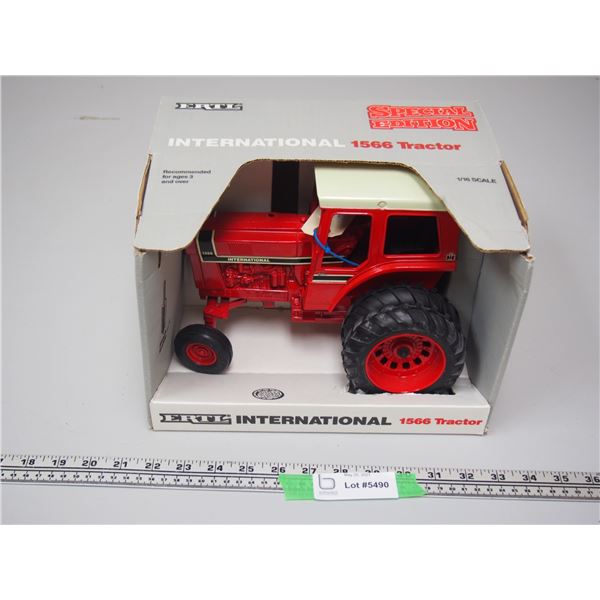 Ertl Special Edition Int 1566 Tractor 1/16 (NIB)
