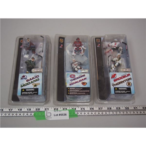 (3X THE MONEY) McFarlane Hockey Figures (3)