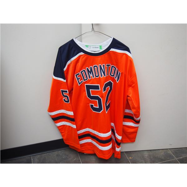 XL Edmonton #52 Russell Hockey Jersey Signed With Beckett Sticker 523151