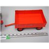 Image 3 : Ertl Case 1030 Tractor and Ertl Case Wagon (Repainted, As Is)