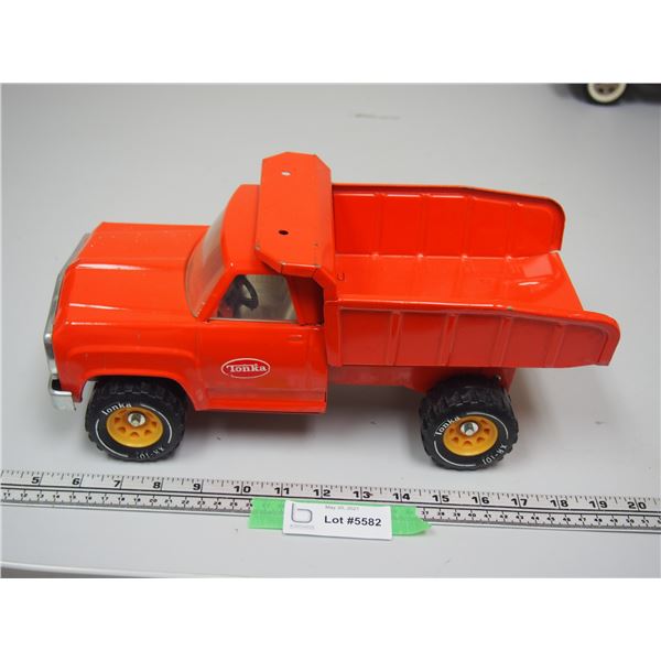 Tonka Dump Truck (13.5" Long)