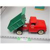 Image 3 : Tonka Toys Red & Green Dump Truck (13" Long)