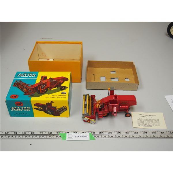 Corgi Toys Massey Ferguson 780 Harvester Combine In Box (6.5" Long)