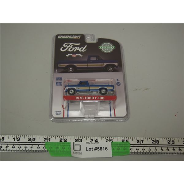 Green Light Collectibles, 1976 Ford F-100 1/64 (NIB)