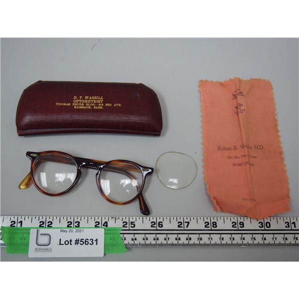 Vintage Glasses In Case From SK