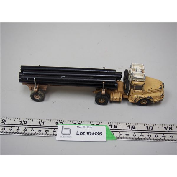 Dinky Supertoys Tracteur Unil Made in France (8.5" L)