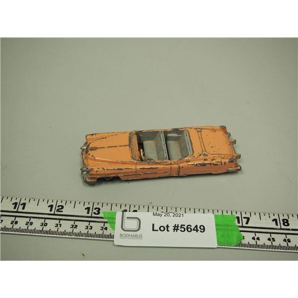 Dinky Toys Cadillac Eldorado (4.5" L)