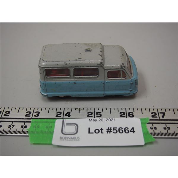 Dinky Toy Standard Atlas Van (3 1/4" L)