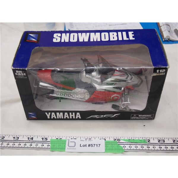 New Ray Die Cast 1/12 Yamaha RX-1 Toy Snowmobile (NIB)