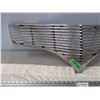 Image 2 : 1940's Ford or Chevy Grill (32 1/4" L)