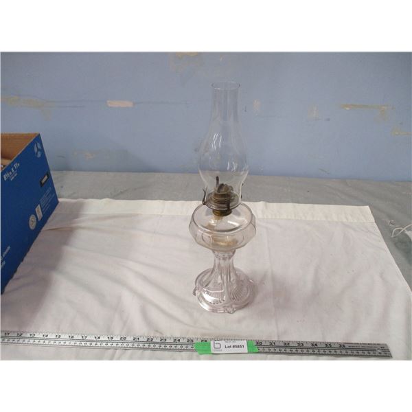Vintage Oil Lamp (Nice Base)
