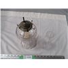 Image 4 : Vintage Oil Lamp (Nice Base)