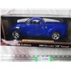 Image 2 : Maisto 1/18 2000 Chev SSR Concept NIB