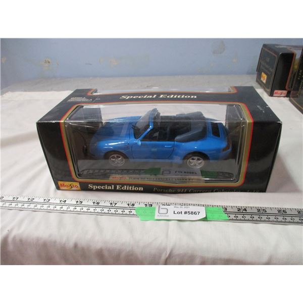 Maisto 1/18 Porsche 911 Carrera Cabriolet NIB