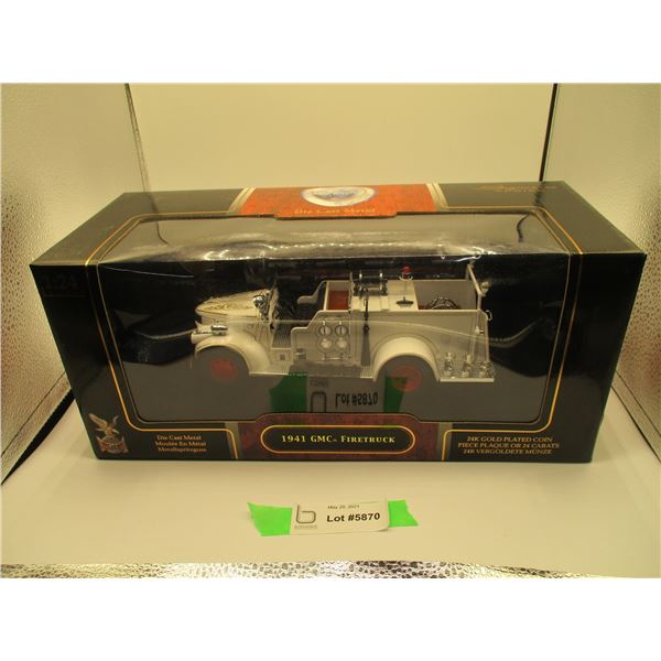 Signature Series 1941 GME Fire Truck 1/24 NIB