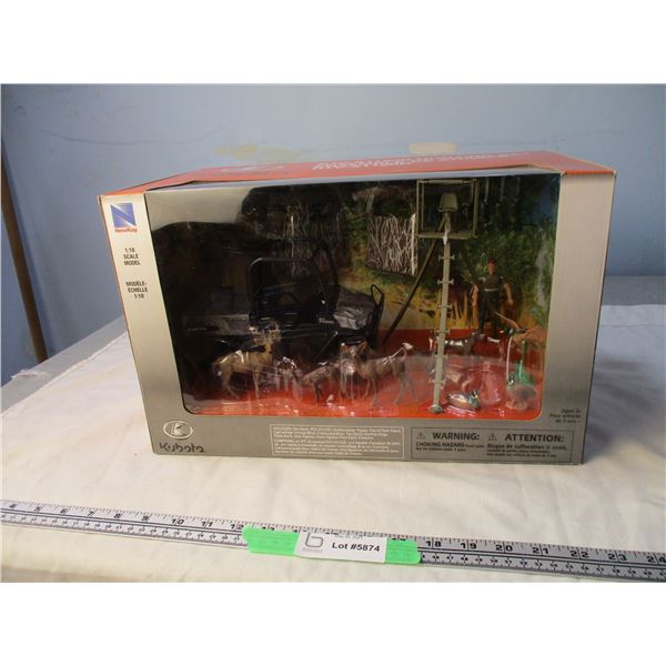Kubota RTV-X 1120D Hunting Set 1/18 NIB