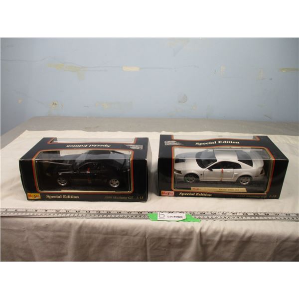 (2X THE MONEY) Maisto 1/18 1999 Mustang GT (2) NIB
