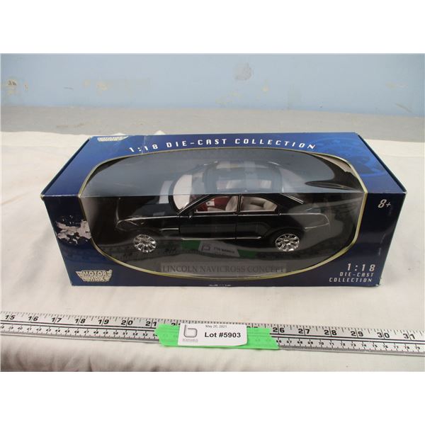 Motor Max 1/18 Lincoln Navicross Concept (NIB)