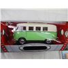 Image 2 : Road Signature 1/18 1962 VW Microbus Plus VW Wall Hanging
