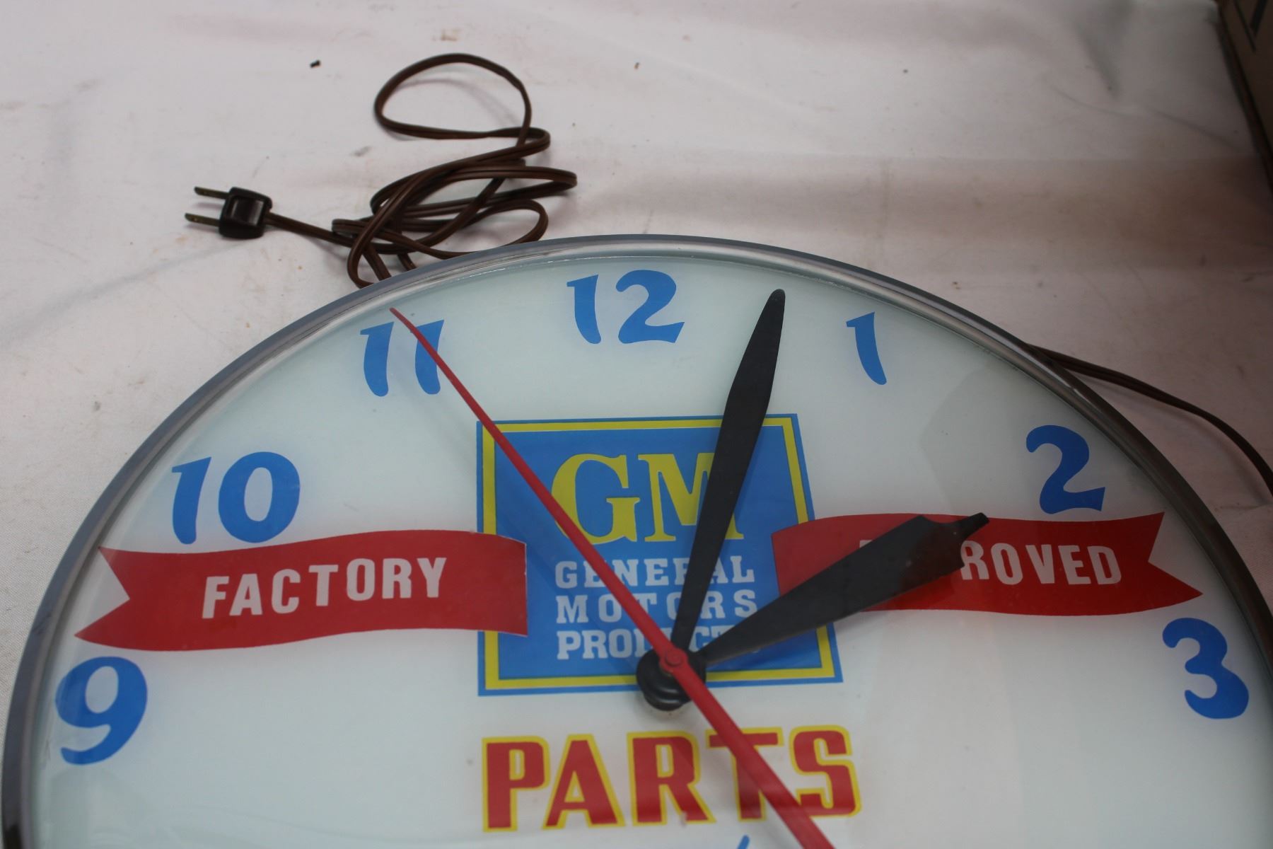 GM Motor Parts and Accessories Clock Bodnarus Auctioneering