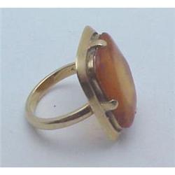 14kt gold Amber ring