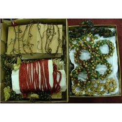Lot of small wreaths and garland