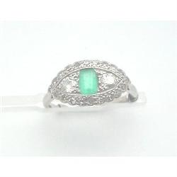 Vintage diamond & emerald ring