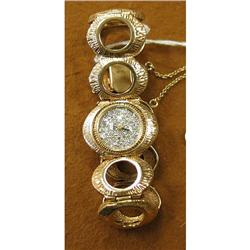Lady's bracelet watch diamond dial