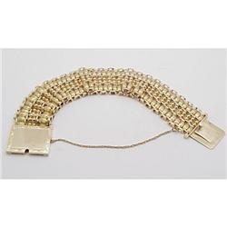 Fancy link gold bracelet