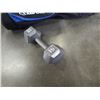 Image 4 : 2 lacrosse sticks in golf bag with 2-15lb dumbbells