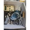 Image 6 : 2 BOXES OF ELECTRONICS AND METERS