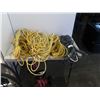 Image 1 : 6 LARGE EXTENSION CORDS