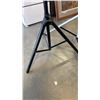 Image 2 : 2 PERFORMANCE SPEAKER STANDS