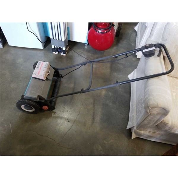 Battery operated Garden rm380 reel mower