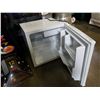 Image 2 : SMALL BAR FRIDGE