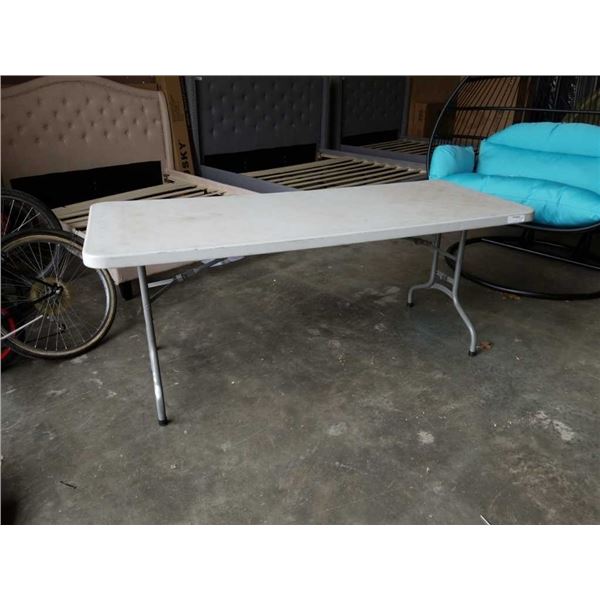 6ft folding leg market table