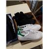 Image 2 : 3 PAIRS OF SHOES MR B'S SUZE US 13, ADIDAS STAN SMITH SIZE 13 US AND STEVE MADDEN SIZE 10
