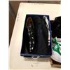 Image 3 : 3 PAIRS OF SHOES MR B'S SUZE US 13, ADIDAS STAN SMITH SIZE 13 US AND STEVE MADDEN SIZE 10